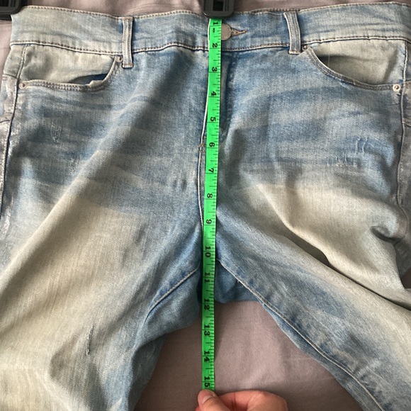 Juicy couture skinny jeans with silver on the side of the legs - Picture 9 of 11